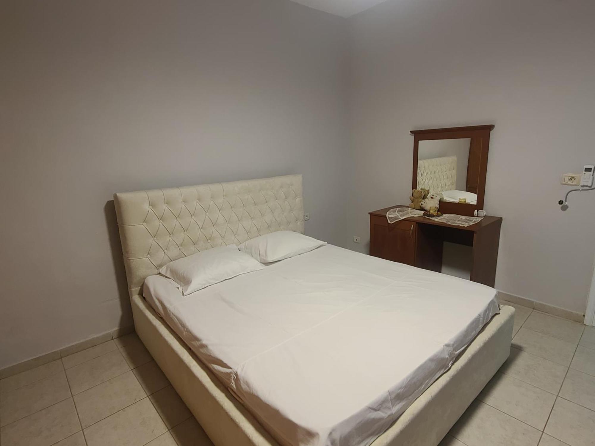 Hillside Garden Apartament Sarande Bilik gambar